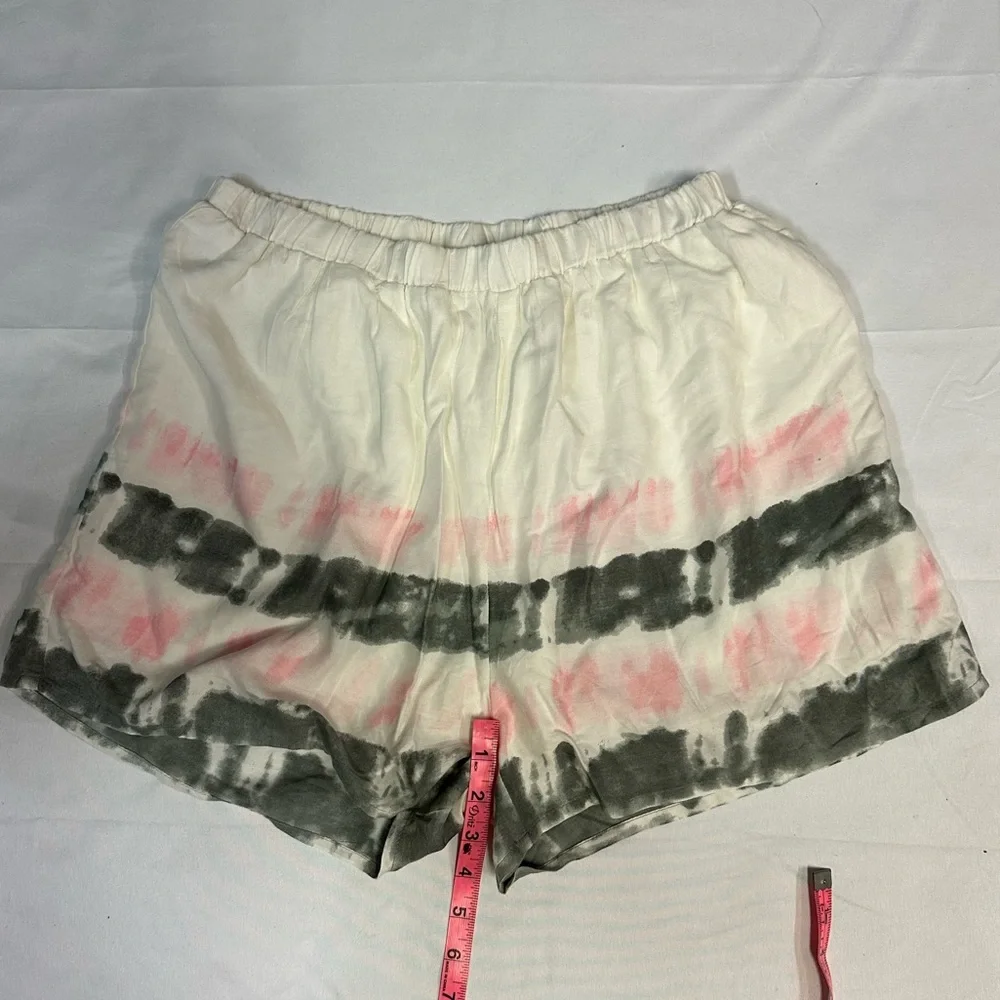 NEW Japna Hand Made With Love Tye Dye Lined Shorts Ladies Size Large NWOT